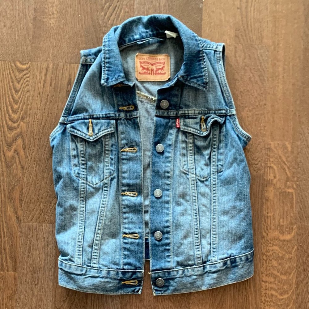 Levi's denim vest, never worn